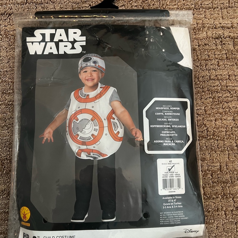 Kids BB8 costume. Super fun and cute. Size 3-4.